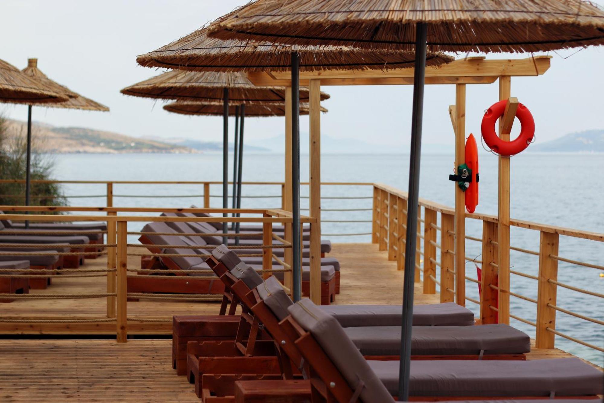 Golden Beach Suites Sarandë Exteriér fotografie