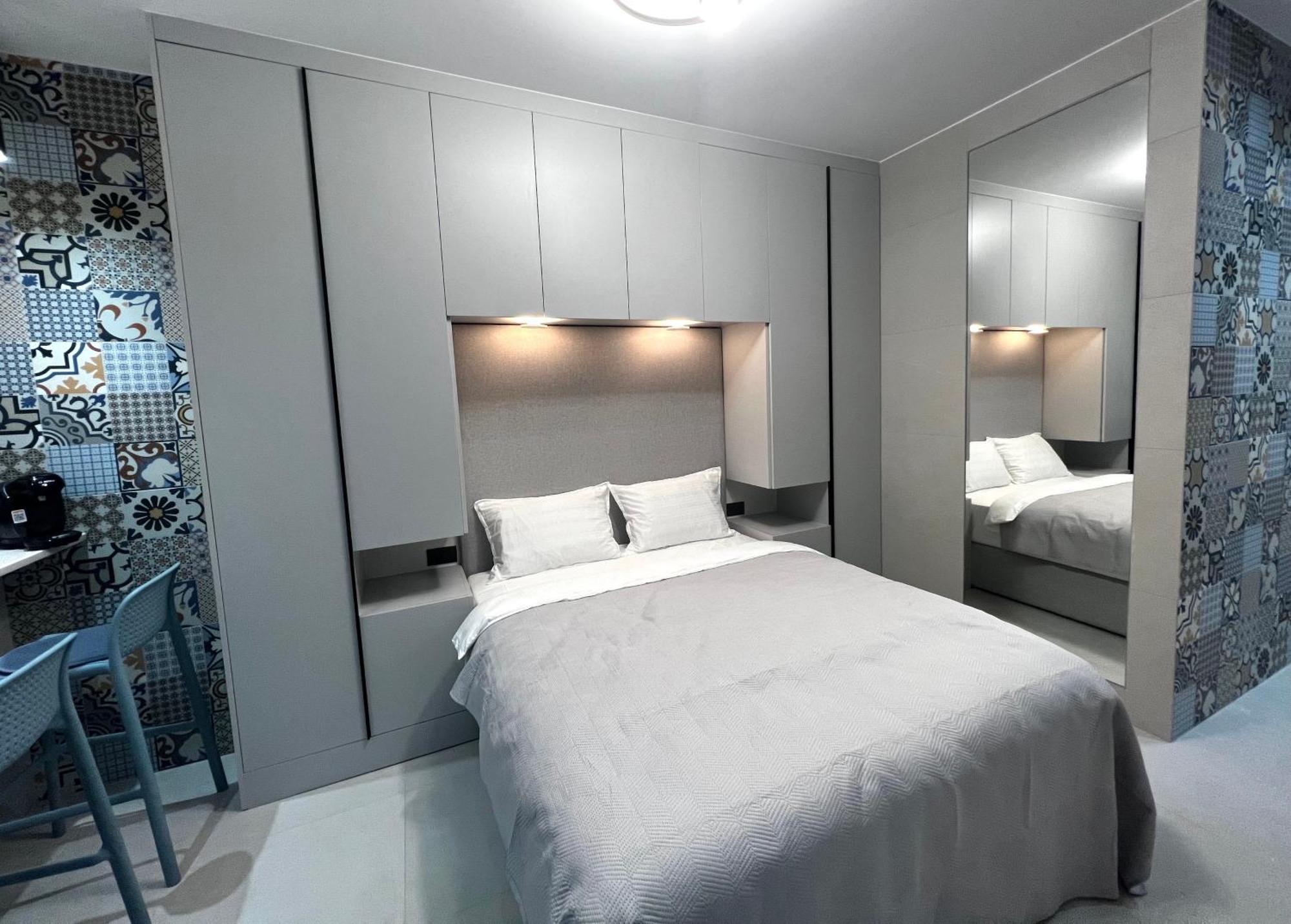 Golden Beach Suites Sarandë Exteriér fotografie